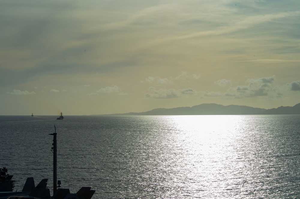 USS Carl Vinson (CVN 70) Transits the Balabac Strait