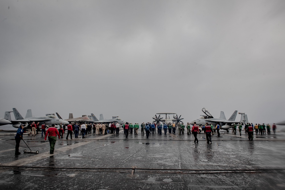 USS Carl Vinson (CVN 70) Conducts Routine Operations at Sea