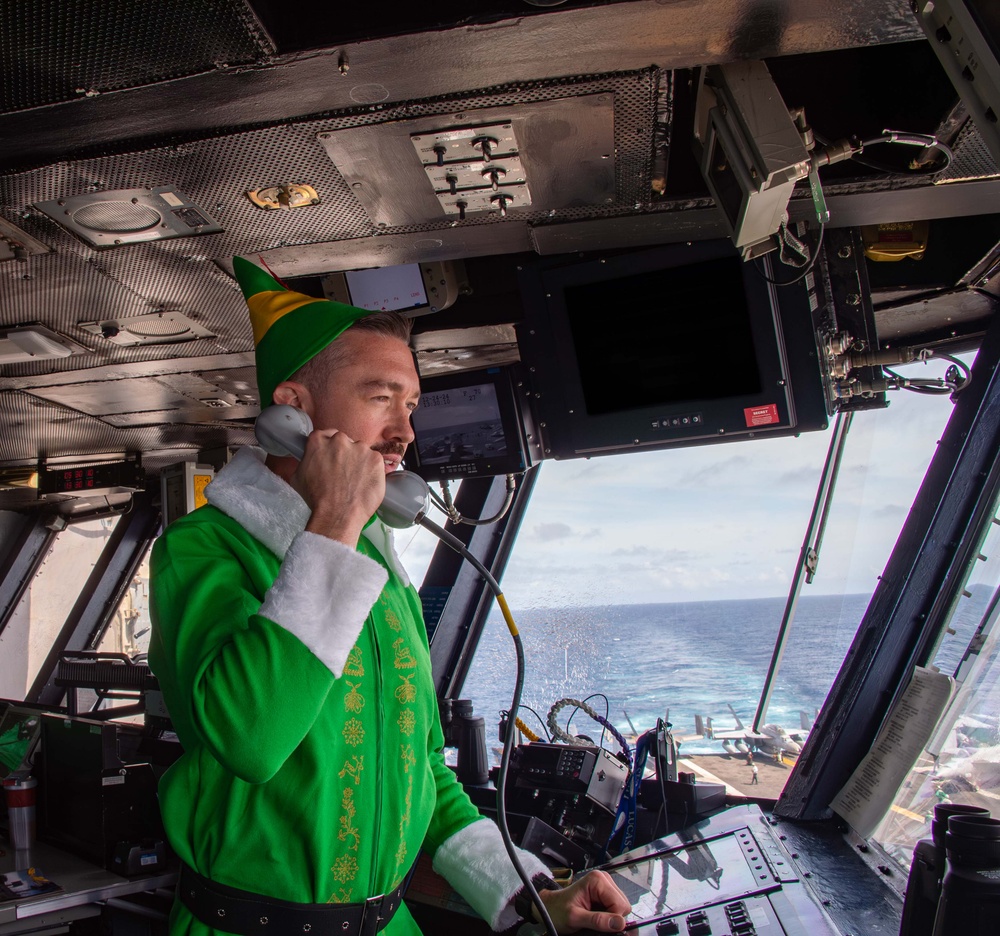 USS Carl Vinson (CVN) 70 Conducts Routine Flight Operations in the South China Sea