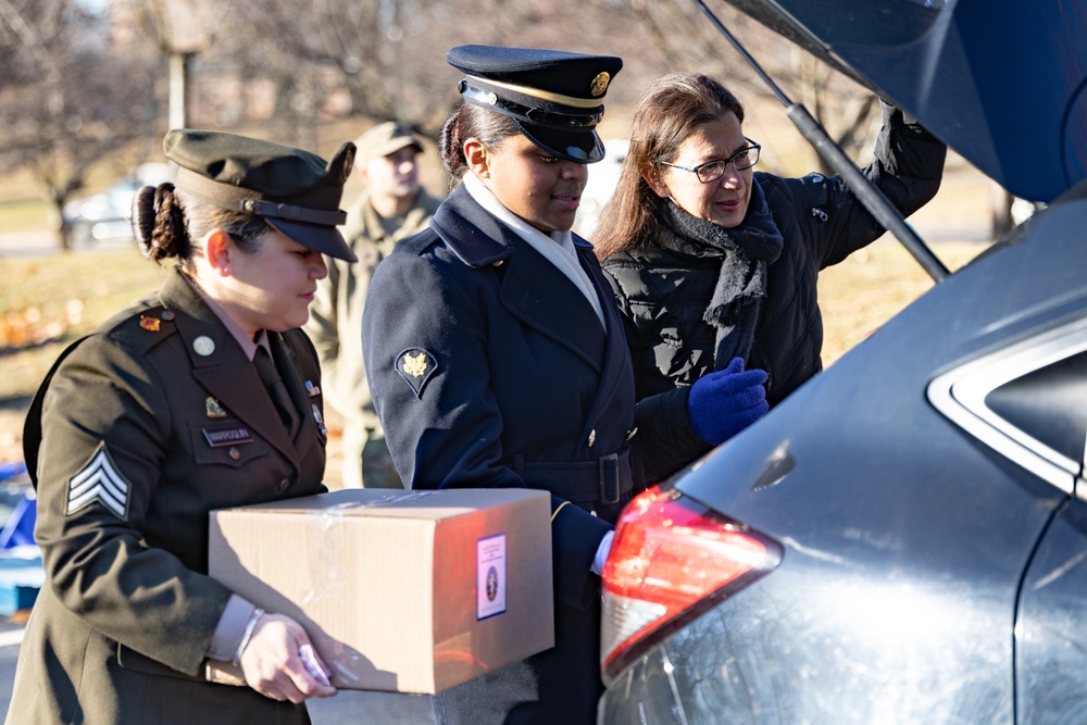 National Guard Recruiters Save Essex County Food Drive