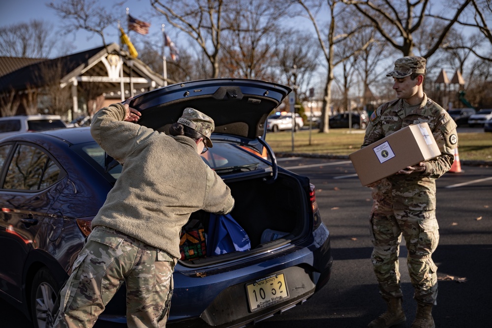 National Guard Recruiters Save Essex County Food Drive