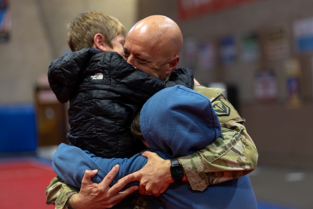 508th Military Police Company Returns home from deployment to southwest