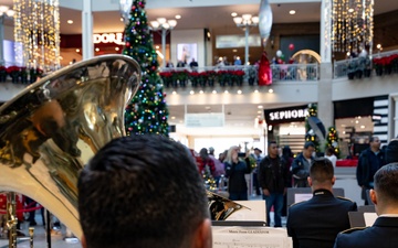 63rd Army Band performs at Bridgewater mall