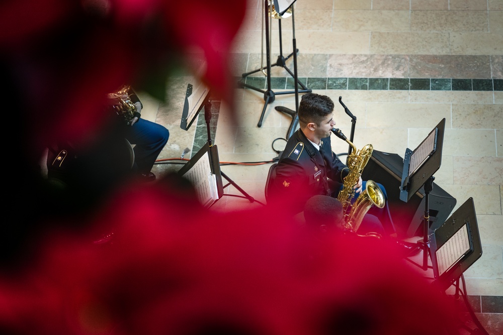 63rd Army Band performs at Bridgewater mall