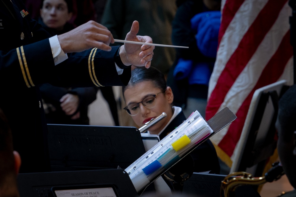 63rd Army Band performs at Bridgewater mall