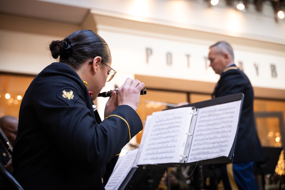 63rd Army Band performs at Bridgewater mall