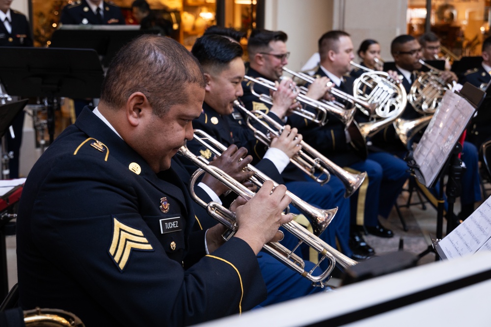 63rd Army Band performs at Bridgewater mall