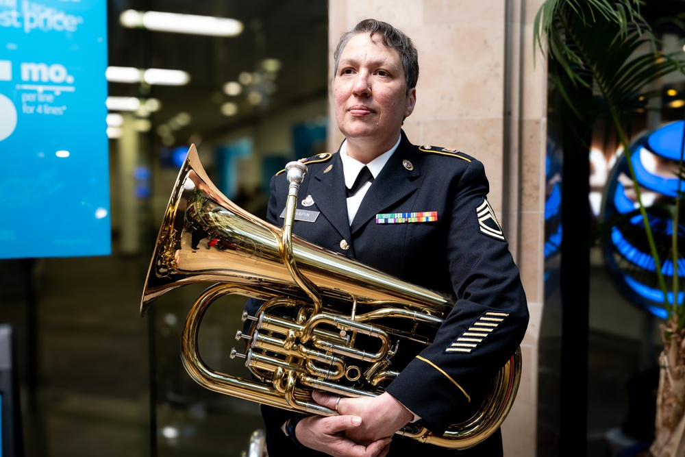 63rd Army Band performs at Bridgewater mall