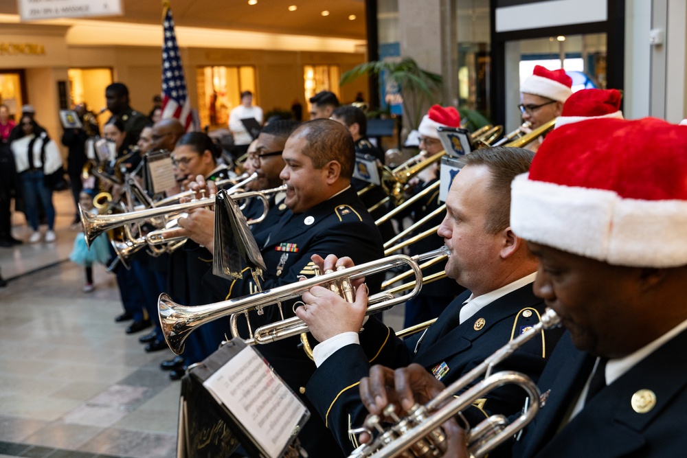 63rd Army Band performs at Bridgewater mall