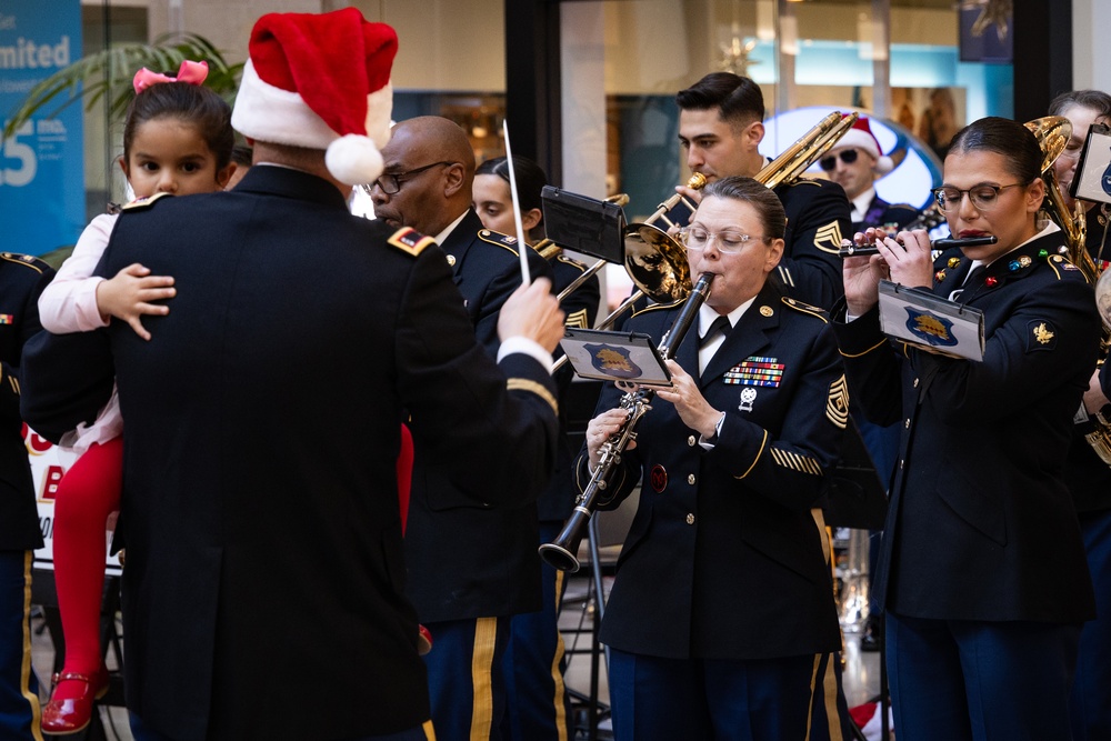 63rd Army Band performs at Bridgewater mall