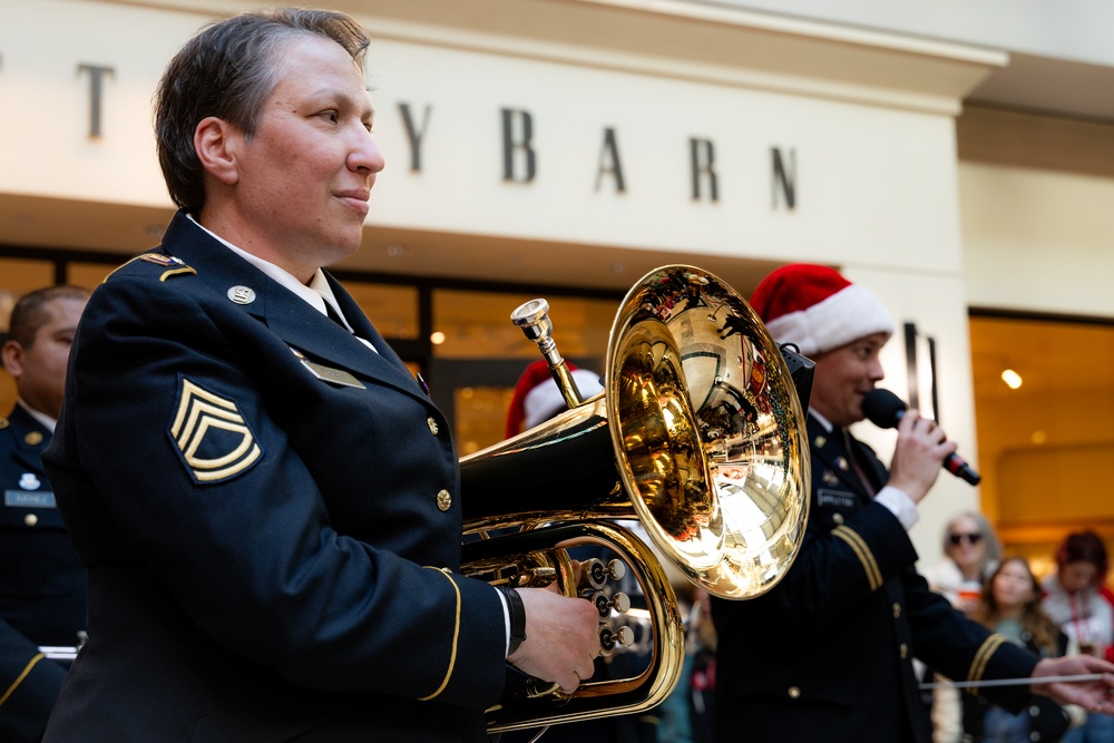 63rd Army Band performs at Bridgewater mall