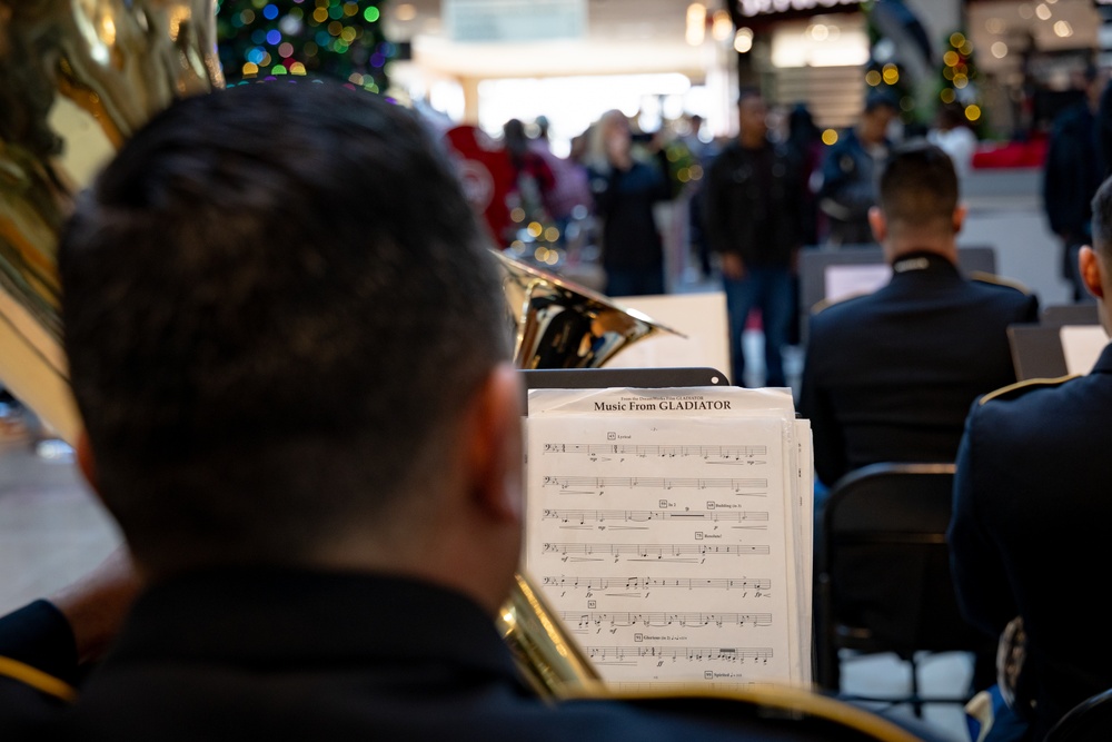 63rd Army Band performs at Bridgewater mall