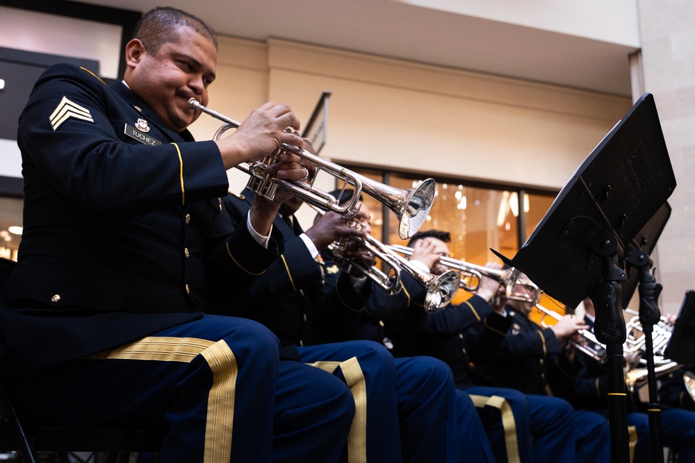 63rd Army Band performs at Bridgewater mall