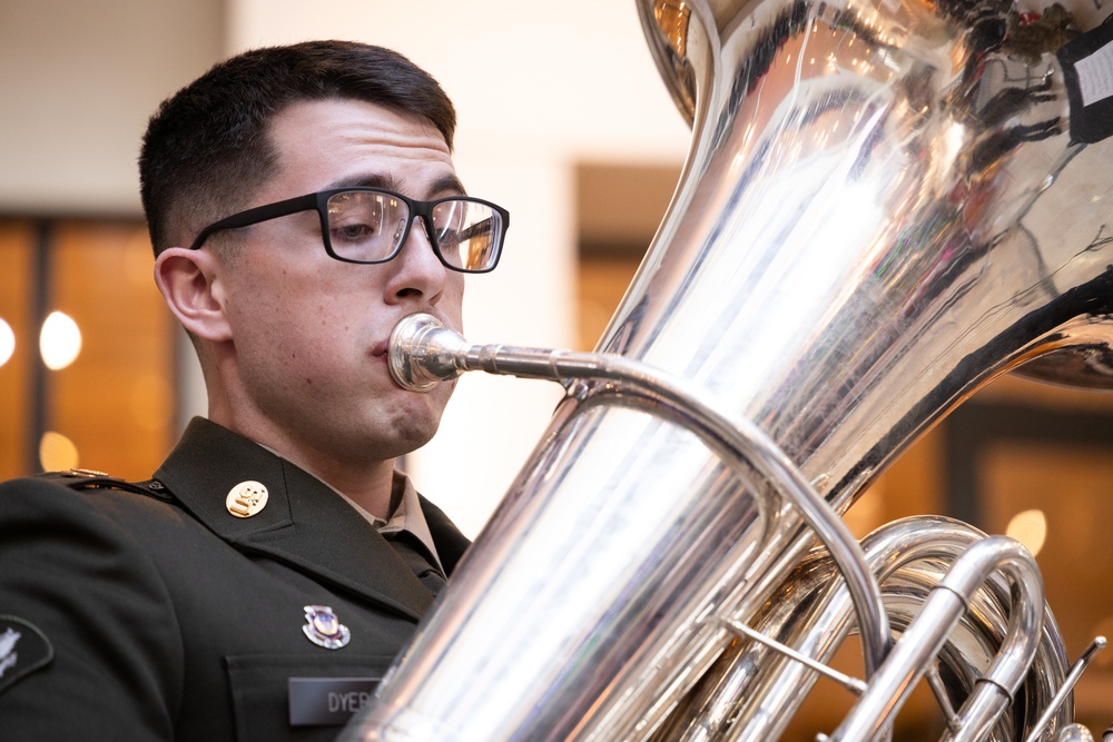 63rd Army Band performs at Bridgewater mall