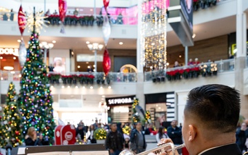 63rd Army Band performs at Bridgewater mall