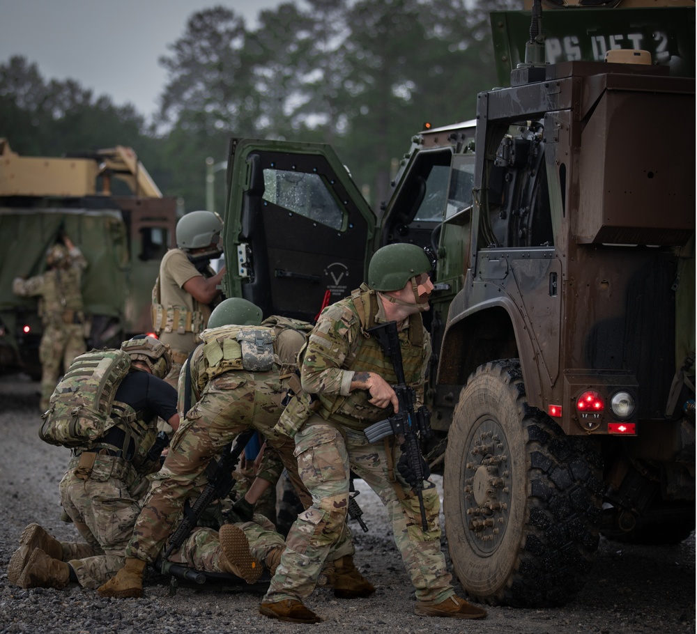 Soldiers from the 20th Specials Forces Support Group Conducts Rescue Training