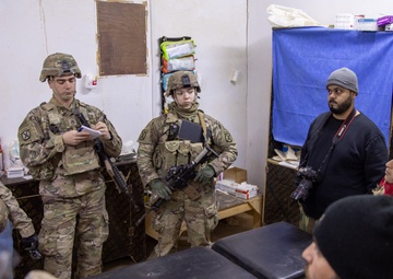 Coalition and Syrian Free Army Members Visit Rukban Medical Clinic