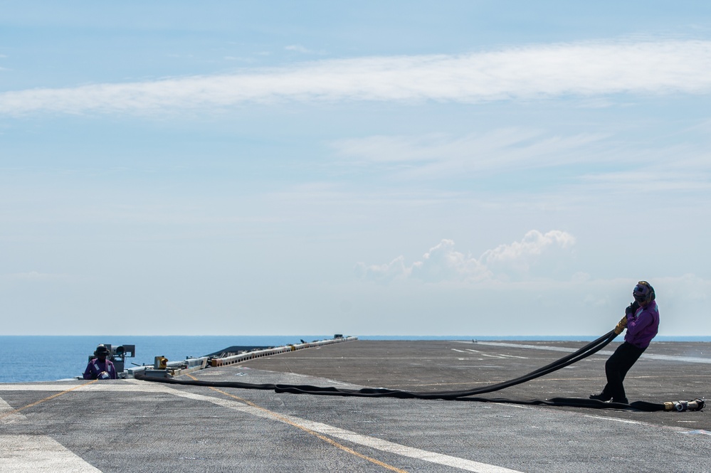 USS Carl Vinson (CVN 70) Conducts Routine Flight Operations in the South China Sea