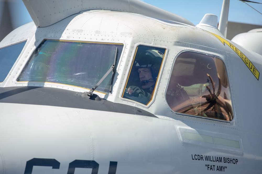 USS Carl Vinson (CVN 70) Conducts Routine Flight Operations in the South China Sea