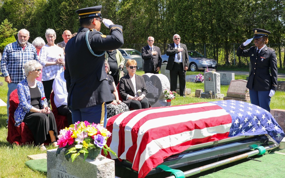 NY Army National Guard Soldiers perform funeral honors for 100-year old veteran