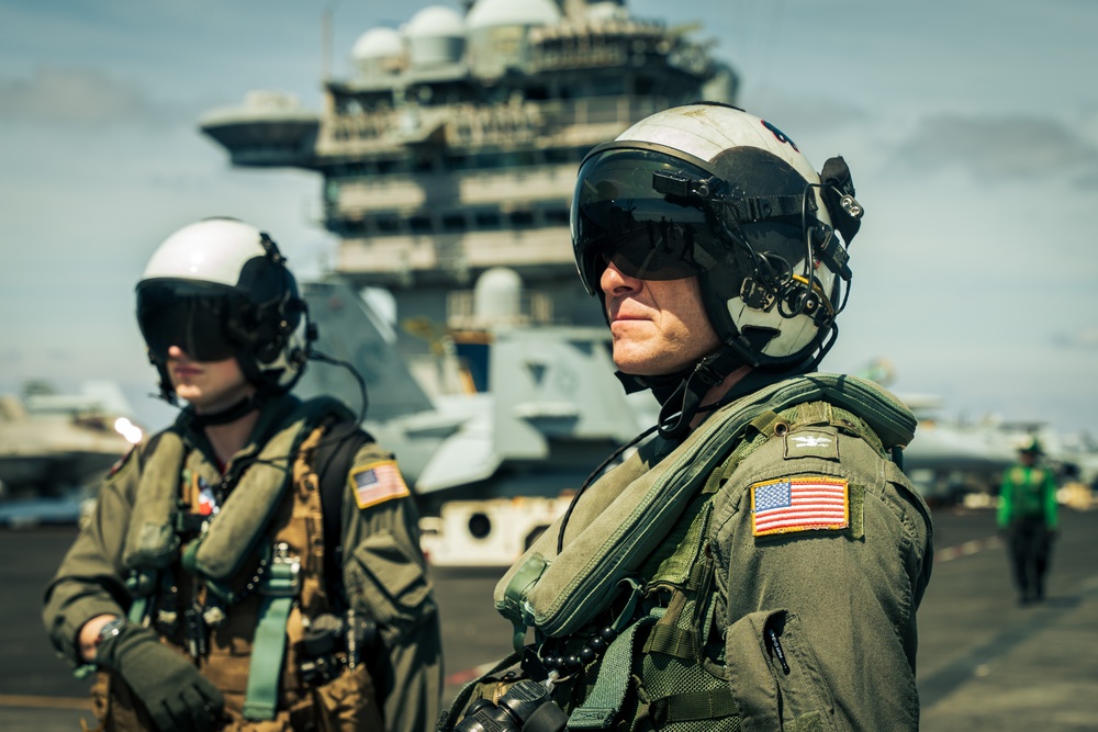 USS Carl Vinson (CVN 70) Conducts Routine Flight Operations in the South China Sea