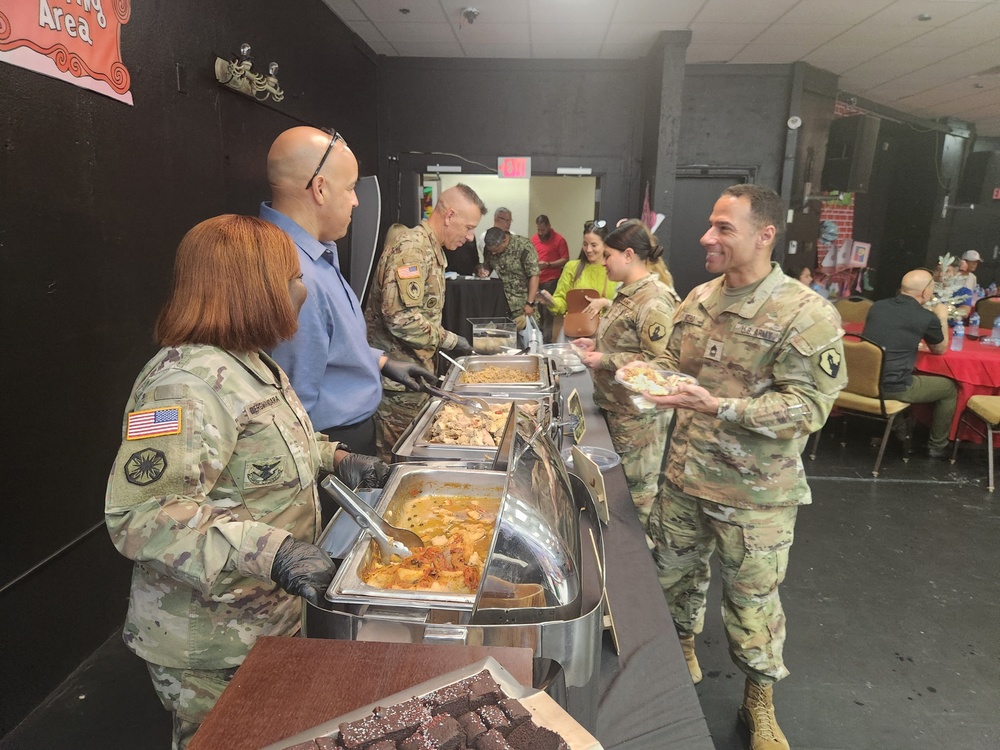 Fort Buchanan’s Service Members enjoy a Christmas Lunch thanks to the Gary Sinise Foundation