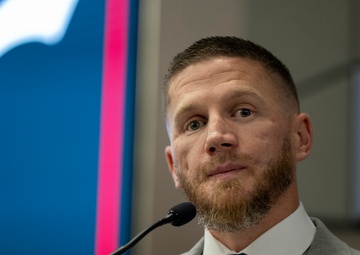 Medal Of Honor Recipient visits NSA
