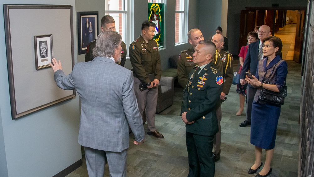 Command and General Staff College inducts Thai military leader to International Hall of Fame