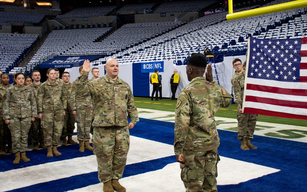 Hoosier Guardsmen support Salute to Service at Indianapolis Colts game