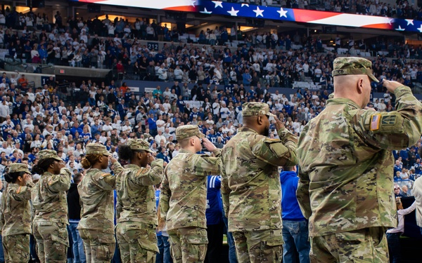 Hoosier Guardsmen support Salute to Service at Indianapolis Colts game