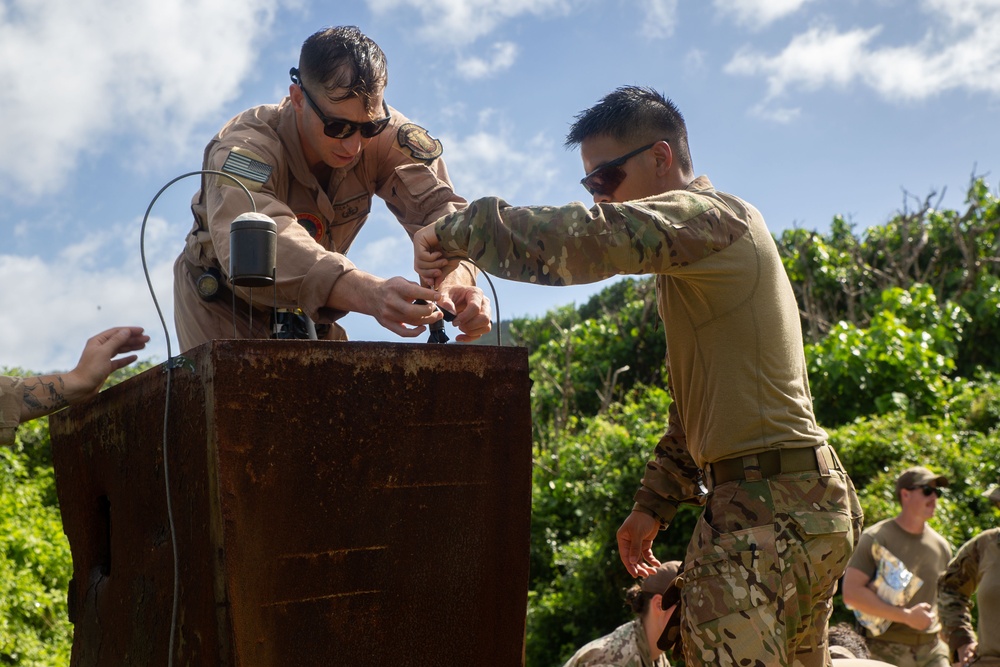 Marines and Airmen execute joint EOD Range