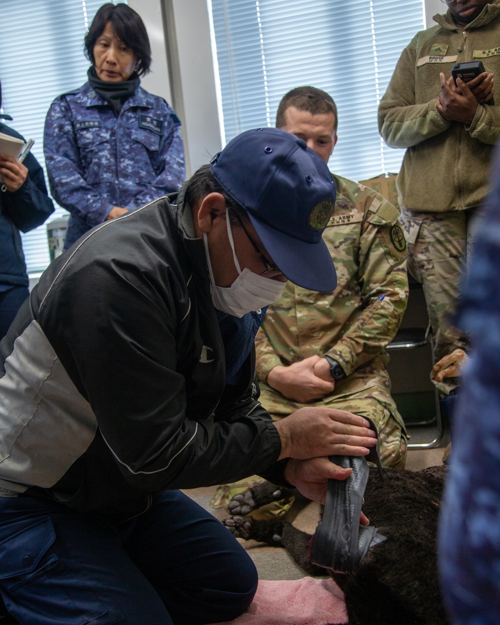MCAS Iwakuni military working dog handlers train at JMSDF Kure Naval Base, Japan