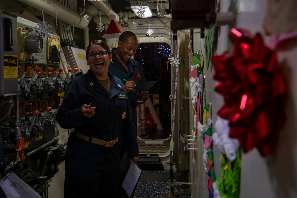 USS Sterett conducts routine operations as part of the Carl Vinson Carrier Strike Group
