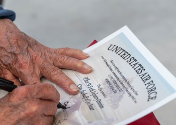 WWII veteran Ceo Bauer takes flight with U.S. Air Force