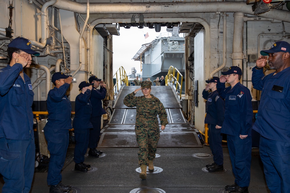 MARFORCOM Visits USS Iwo Jima (LHD 7)