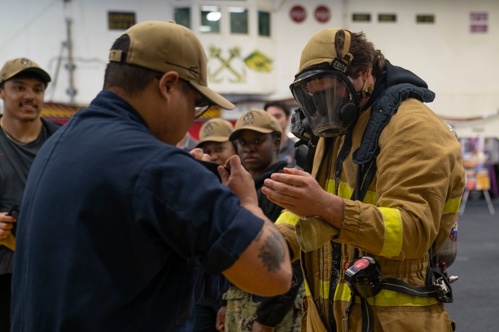 DVIDS Images USS Tripoli Hosts 2024 Holiday Bowl Football Teams