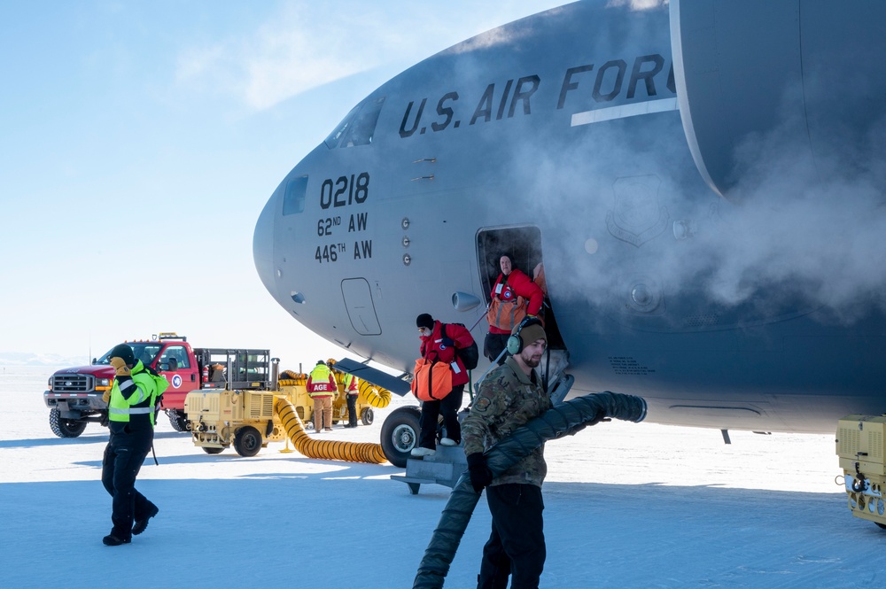 Antarctic Airlift: Operating on Ice