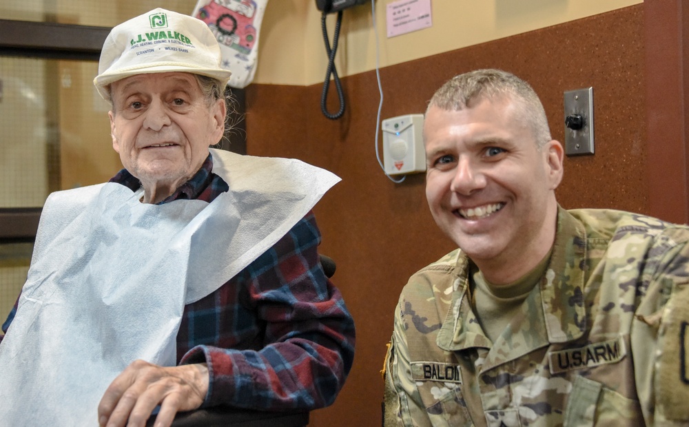 Holiday veterans center visit