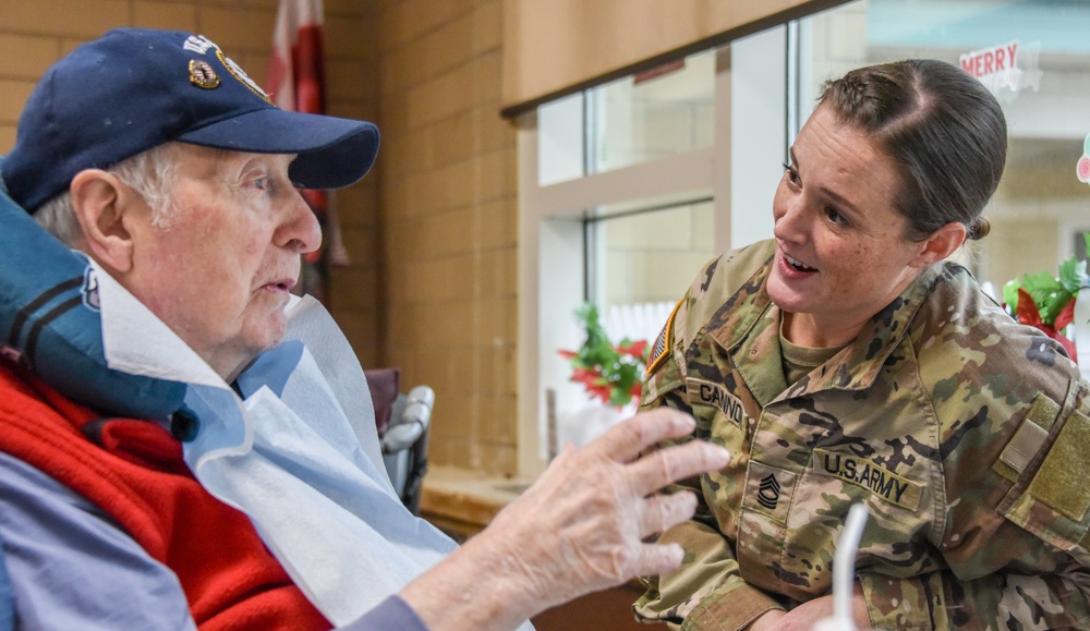 Holiday veterans center visit