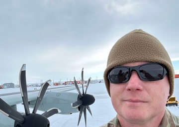 Oregon Air National Guardsman Completes Commander Tour in Antarctica