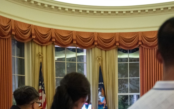 USS Ronald Reagan (CVN 76) Sailors visit the Ronald Reagan Presidential Library