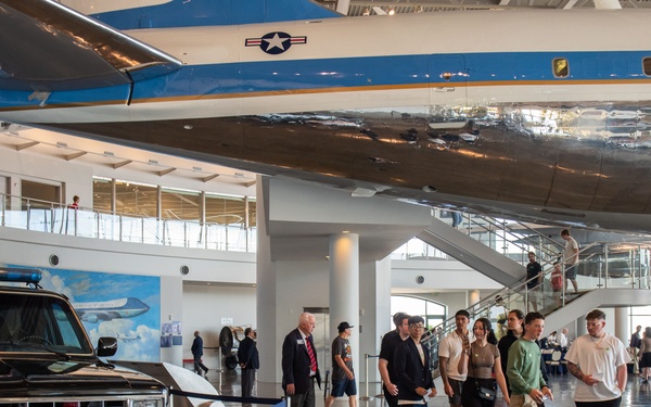 USS Ronald Reagan (CVN 76) Sailors visit the Ronald Reagan Presidential Library