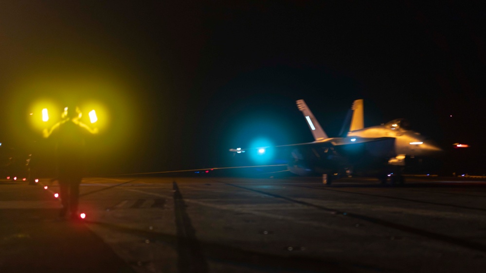 USS Carl Vinson (CVN 70) Conducts Routine Flight Operations in the South China Sea