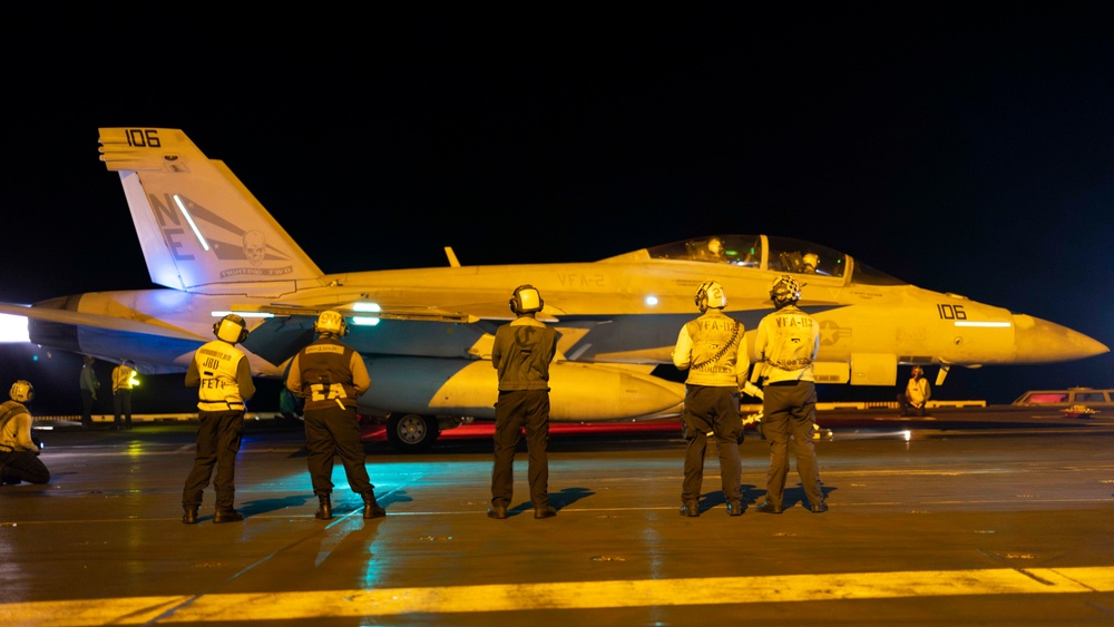 USS Carl Vinson (CVN 70) Conducts Routine Flight Operations in the South China Sea