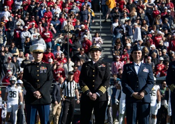 U.S. Naval Academy Midshipmen take on the University of Oklahoma Sooners at the Lockheed Martin Armed Forces Bowl