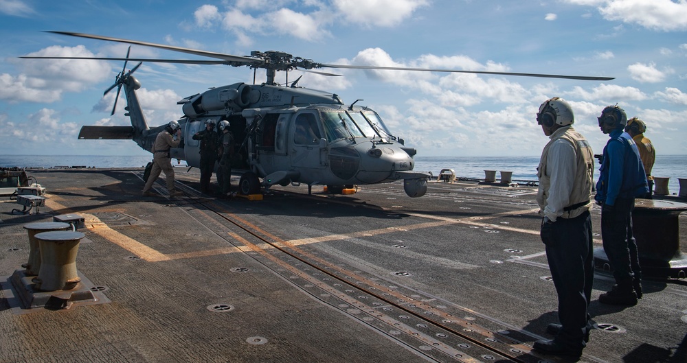 USS Sterett conducts routine operations as part of the Carl Vinson Carrier Strike Group