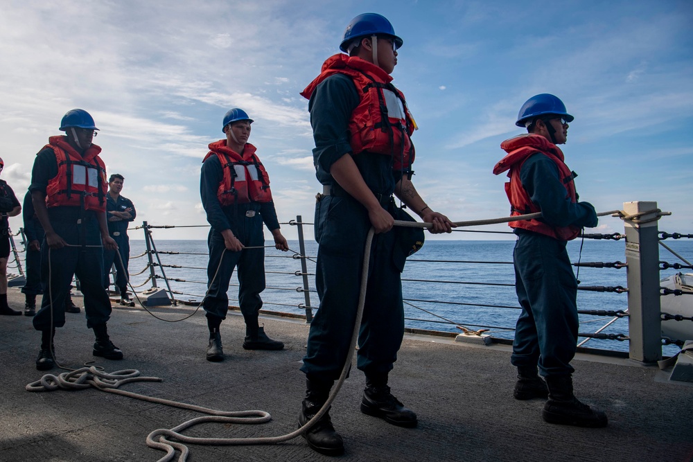 USS Sterett conducts routine operations as part of the Carl Vinson Carrier Strike Group
