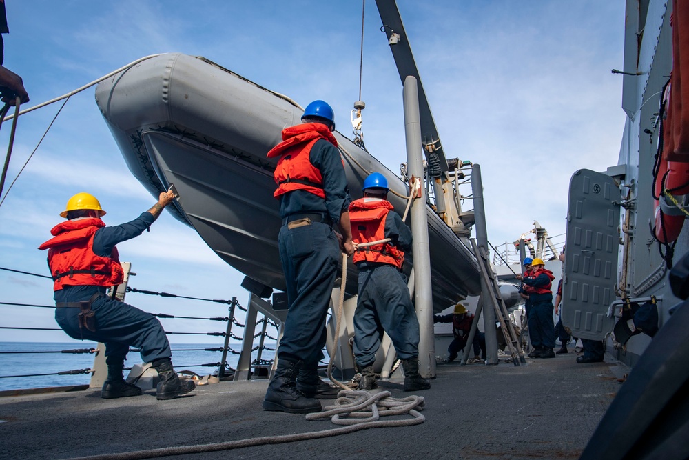 USS Sterett conducts routine operations as part of the Carl Vinson Carrier Strike Group
