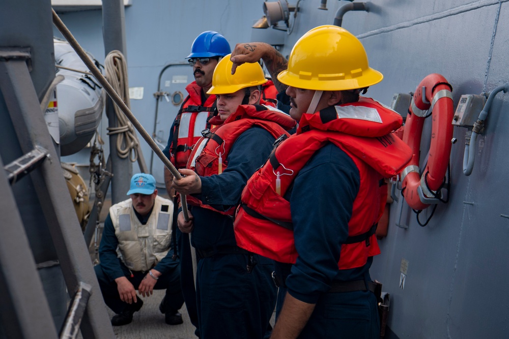 USS Sterett conducts routine operations as part of the Carl Vinson Carrier Strike Group