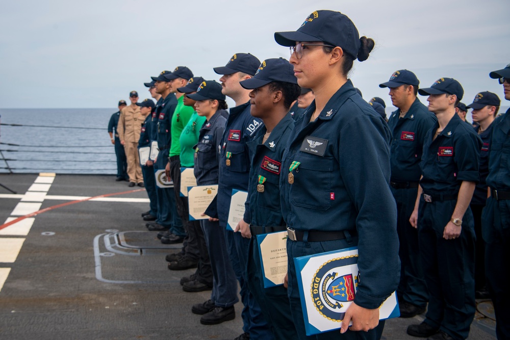 USS Sterett conducts routine operations as part of the Carl Vinson Carrier Strike Group